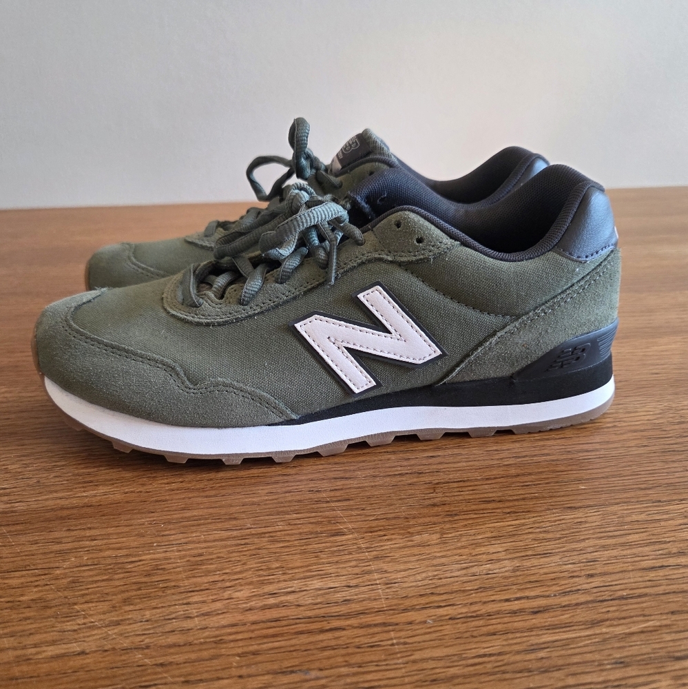 NWOT New Balance 515 V3 Retro Sneakers Forest Green Athletic Shoes Size 8.5 - Picture 3 of 9